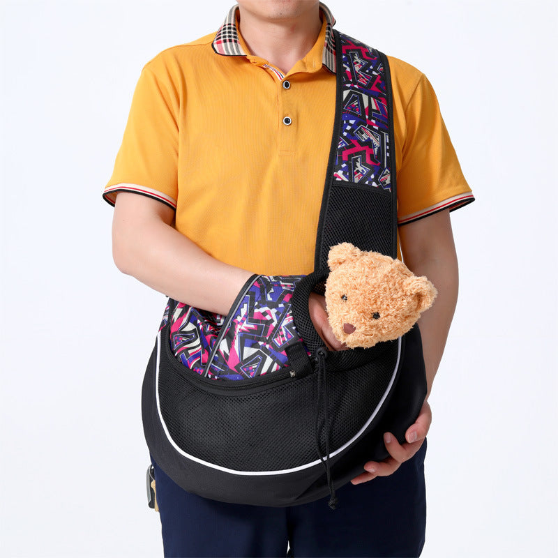 Hands-Free Crossbody Pet Carrier Bag – Stylish Outdoor Sling for Small Dogs & Cats