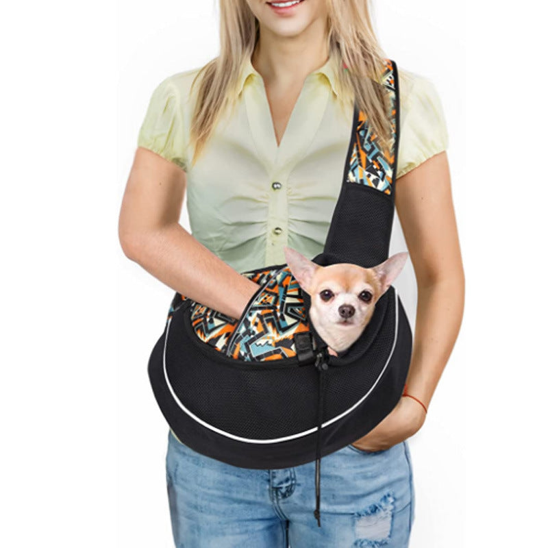 Hands-Free Crossbody Pet Carrier Bag – Stylish Outdoor Sling for Small Dogs & Cats